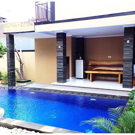 Ratu Guest House Kuta Selatan Екстериор снимка