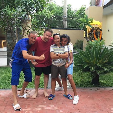 Ratu Guest House Kuta Selatan Екстериор снимка
