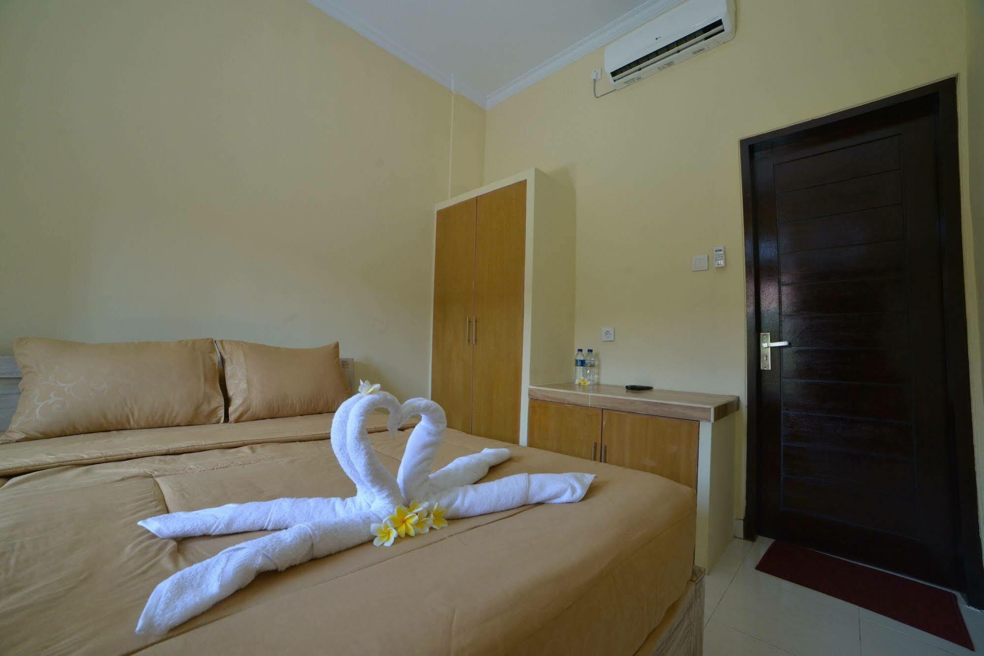Ratu Guest House Kuta Selatan Екстериор снимка