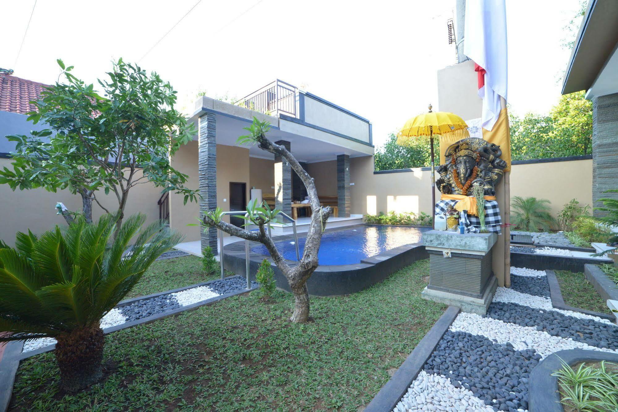 Ratu Guest House Kuta Selatan Екстериор снимка